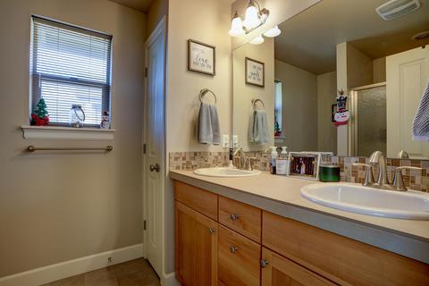 20527 NE Avro Pl, Bend, OR 97701 photo 18