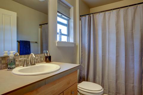 20527 NE Avro Pl, Bend, OR 97701 photo 22