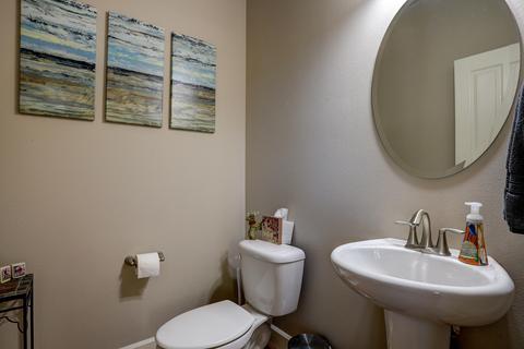 20527 NE Avro Pl, Bend, OR 97701 photo 5