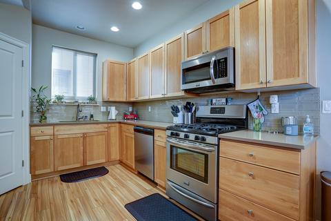 20527 NE Avro Pl, Bend, OR 97701 photo 3