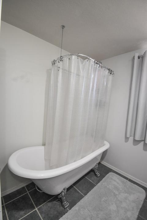 61103 Heath Ct, Bend, OR 97702 photo 14