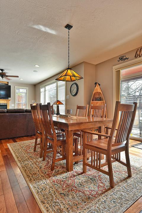 345 Cherry Wood, Eagle Point, OR 97524 photo 11