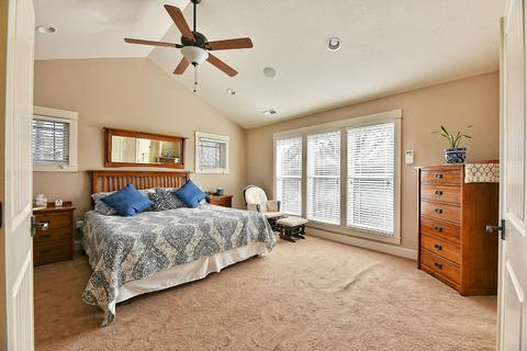 345 Cherry Wood, Eagle Point, OR 97524 photo 15