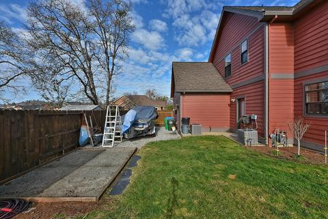 345 Cherry Wood, Eagle Point, OR 97524 photo 32