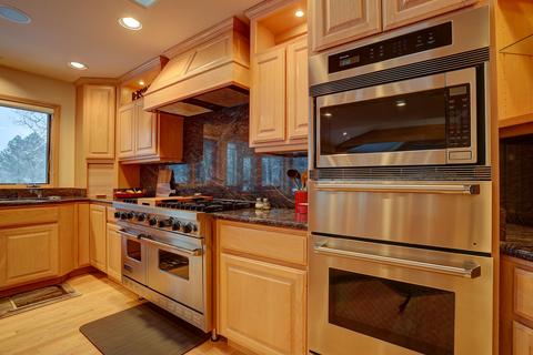 58030 Tokatee Ln, Sunriver, OR 97707 photo 14