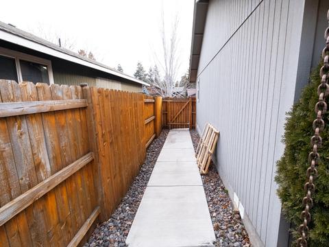 20581 Prospector Loop, Bend, OR 97702 photo 16