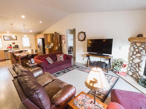 20581 Prospector Loop, Bend, OR 97702 photo 3