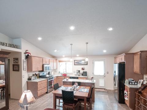 20581 Prospector Loop, Bend, OR 97702 photo 5
