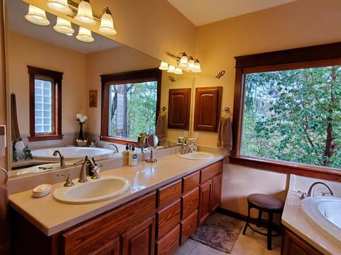 3993 Rogue River Dr, Eagle Point, OR 97524 photo 58