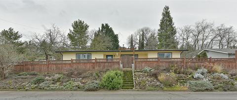 310 Elm St, Phoenix, OR 97535 photo 1