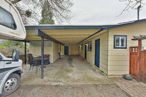 310 Elm St, Phoenix, OR 97535 photo 3