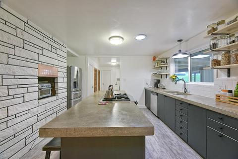 310 Elm St, Phoenix, OR 97535 photo 8