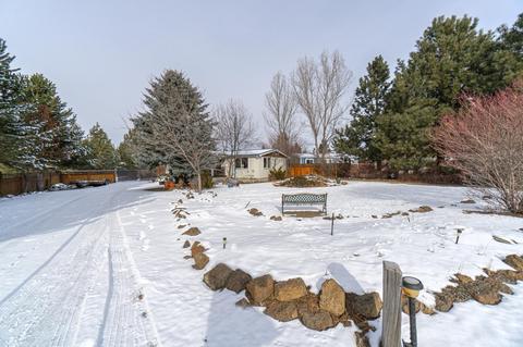 19536 Apache Rd, Bend, OR 97702 photo 2