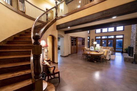 61860 Gosney Rd, Bend, OR 97702 photo 4