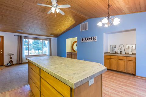 54641 Husky Ln, Bend, OR 97707 photo 3