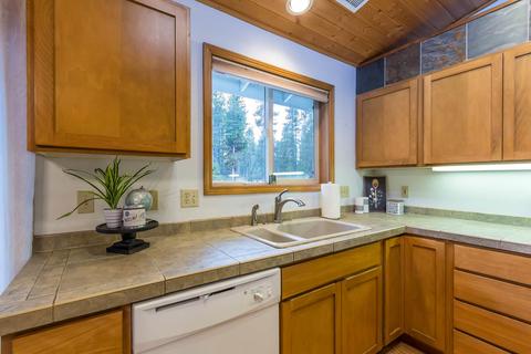 54641 Husky Ln, Bend, OR 97707 photo 4