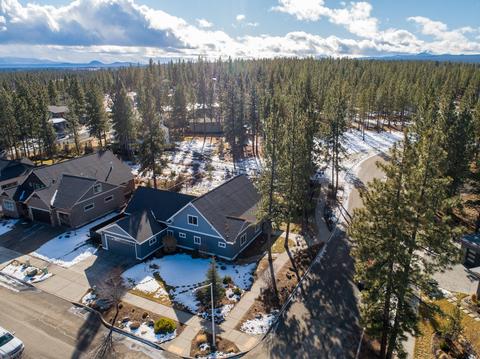 62610 Mcclain Dr, Bend, OR 97701 photo 1