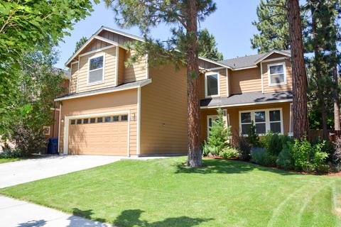 61131 Kepler St, Bend, OR 97702 photo 1