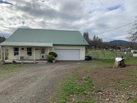 11759 Dixie Rd, Central Point, OR 97502 photo 3