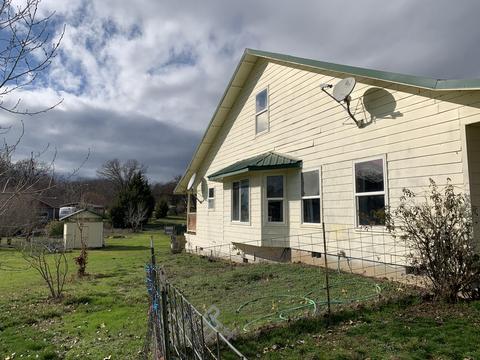 11759 Dixie Rd, Central Point, OR 97502 photo 6