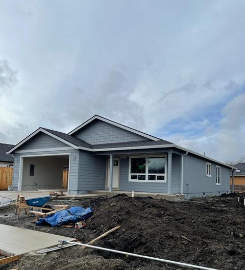 778 Sydney Ct, Central Point, OR 97502 photo 1