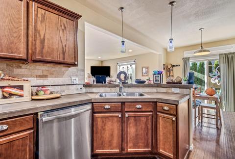 21199 Keyte Rd, Bend, OR 97701 photo 11
