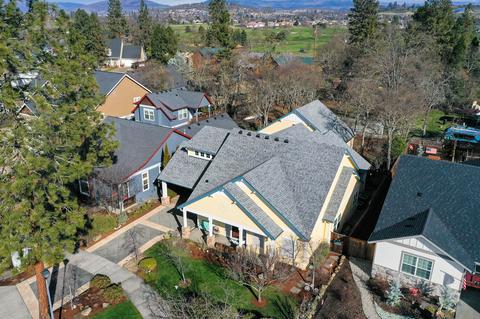 20 Falling Leaf Ln, Eagle Point, OR 97524 photo 3