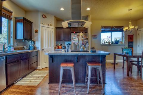 63343 Kalamata Loop, Bend, OR 97701 photo 6