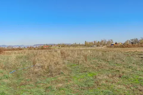 5294 Upton Rd, Central Point, OR 97502 photo 10