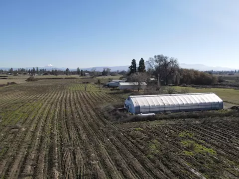 5294 Upton Rd, Central Point, OR 97502 photo 3