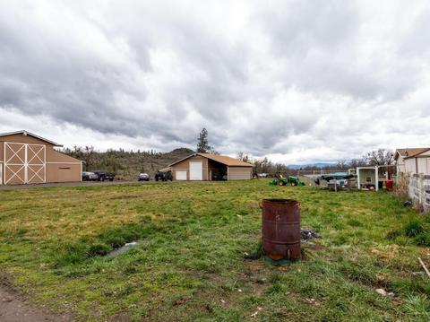 1600 Worthington Rd, Eagle Point, OR 97524 photo 6