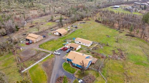 1600 Worthington Rd, Eagle Point, OR 97524 photo 1