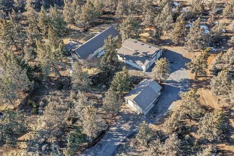 63579 Dickens Ct, Bend, OR 97701 photo 43