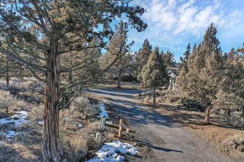 63579 Dickens Ct, Bend, OR 97701 photo 40