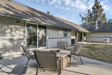 63579 Dickens Ct, Bend, OR 97701 photo 29