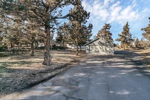 63579 Dickens Ct, Bend, OR 97701 photo 37
