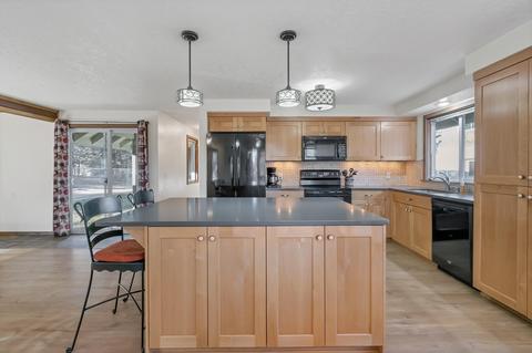 63579 Dickens Ct, Bend, OR 97701 photo 14