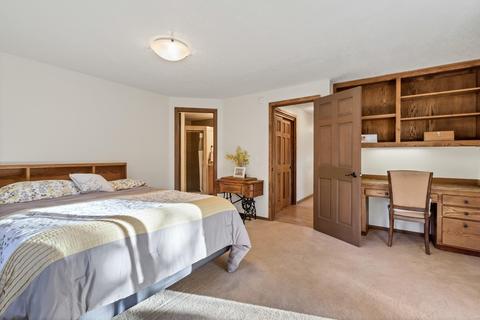 63579 Dickens Ct, Bend, OR 97701 photo 21