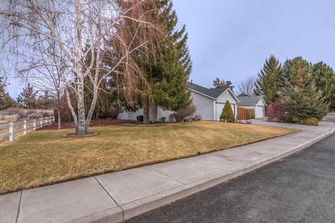 20702 Town Dr, Bend, OR 97701 photo 2