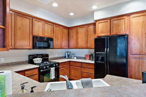 1075 Rustler Peak St, Central Point, OR 97502 photo 10