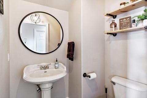 1075 Rustler Peak St, Central Point, OR 97502 photo 13