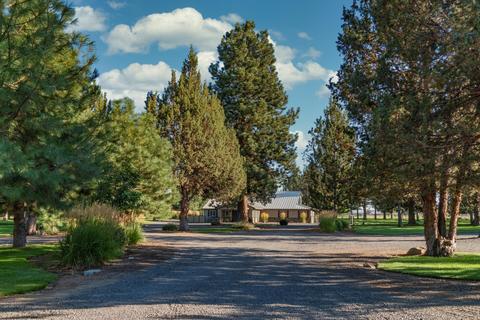 65309 Saddle Dr, Bend, OR 97703 photo 2