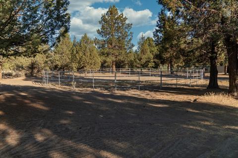 65309 Saddle Dr, Bend, OR 97703 photo 54