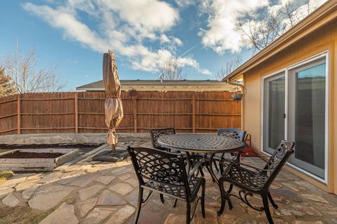 2455 NE Mountain Willow, Bend, OR 97701 photo 5