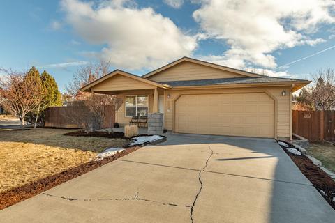 2455 NE Mountain Willow, Bend, OR 97701 photo 4