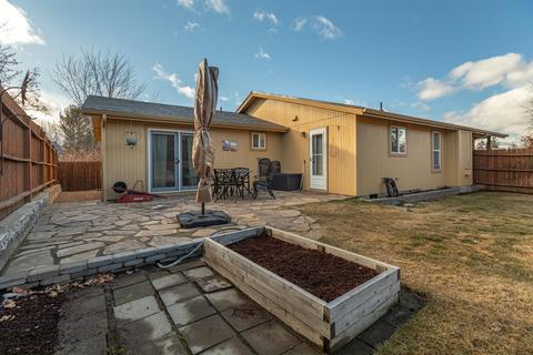 2455 NE Mountain Willow, Bend, OR 97701 photo 9