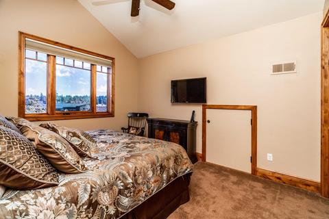 19300 Seaton Loop, Bend, OR 97702 photo 51