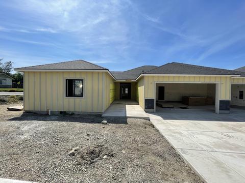 1098 Arrowhead Trl, Eagle Point, OR 97524 photo 3
