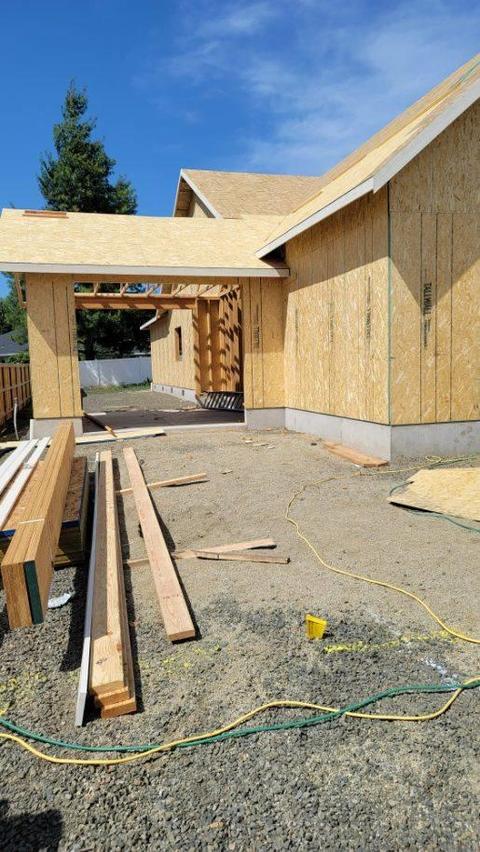 1097 Arrowhead Trl, Eagle Point, OR 97524 photo 5