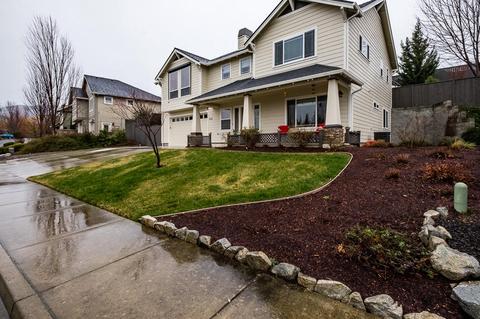 320 Meadow View Dr, Phoenix, OR 97535 photo 2